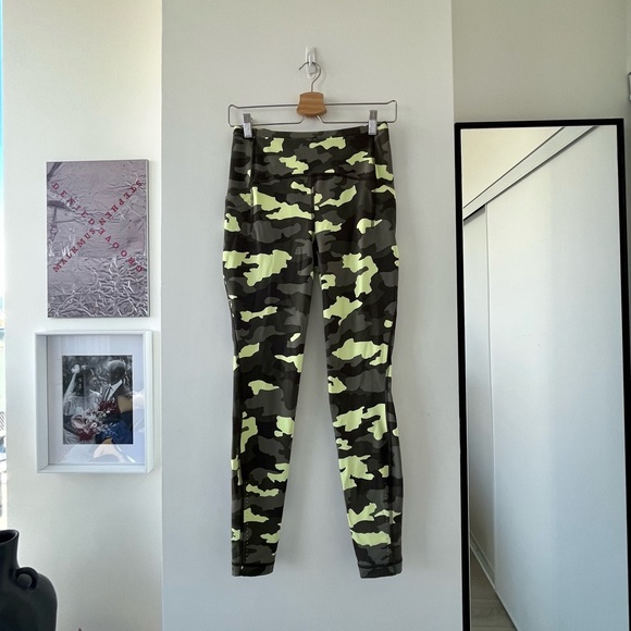 Lululemon Swift Speed High-Rise Tight 28"
Heritage 365 Camo Crispin Green Multi - Picture 8 of 11